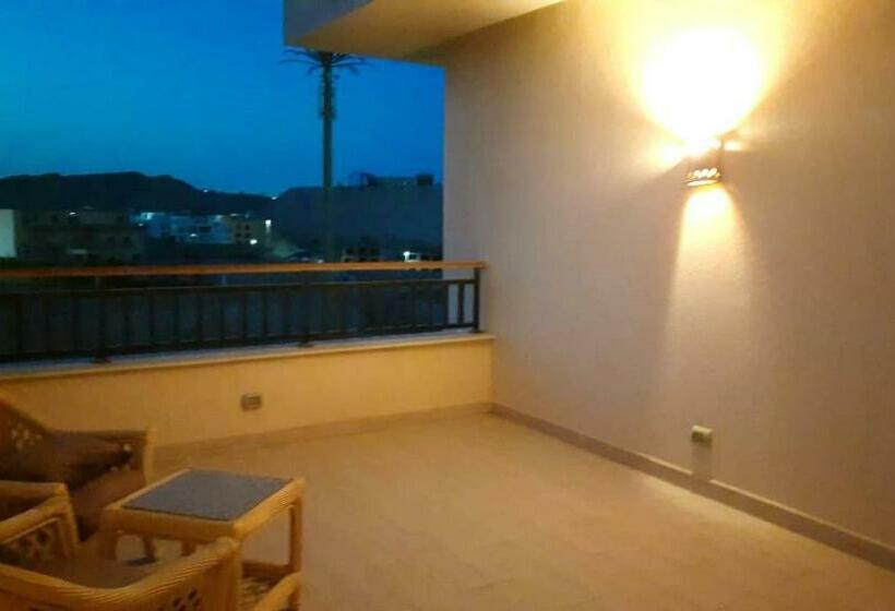 آپارتمان 1 خوابه با تراس, Aldau Heights Kevin