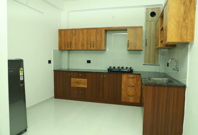 Апартаменты 2 Спальни, Achoos Residency