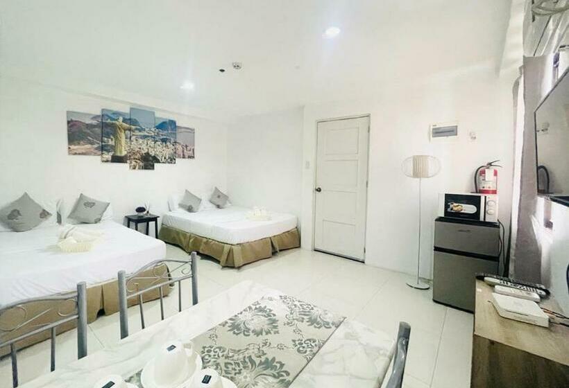 Семейный Номер Deluxe, Salinas Suites