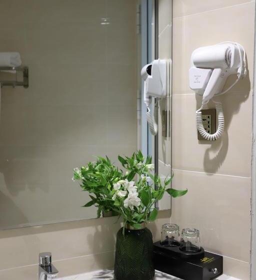 اتاق لوکس با بالکن, Le Marais Hotel Dalat