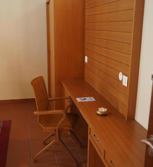 Люкс Повышенной Комфортности, Niraamaya Retreats Vaidekam, Kannur