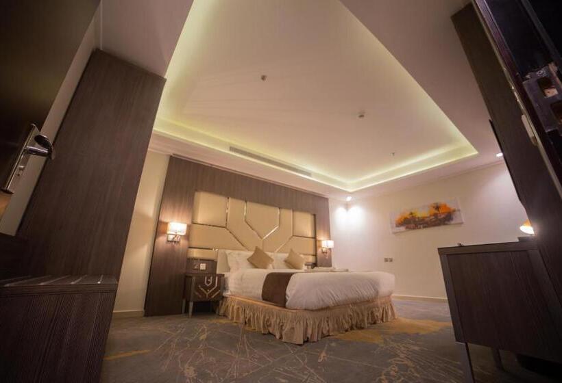 Люкс 3 Спальни, Guest House Hotel Apartments