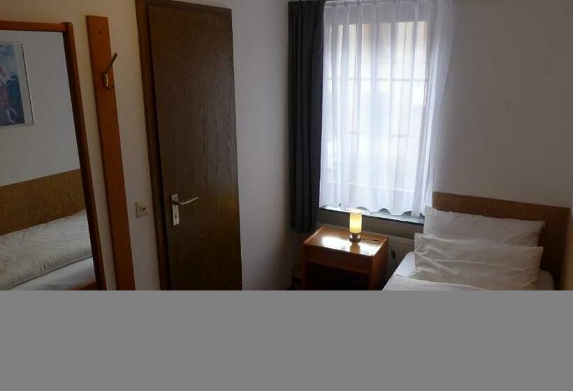 스탠다드 룸, Central Hotel Greiveldinger