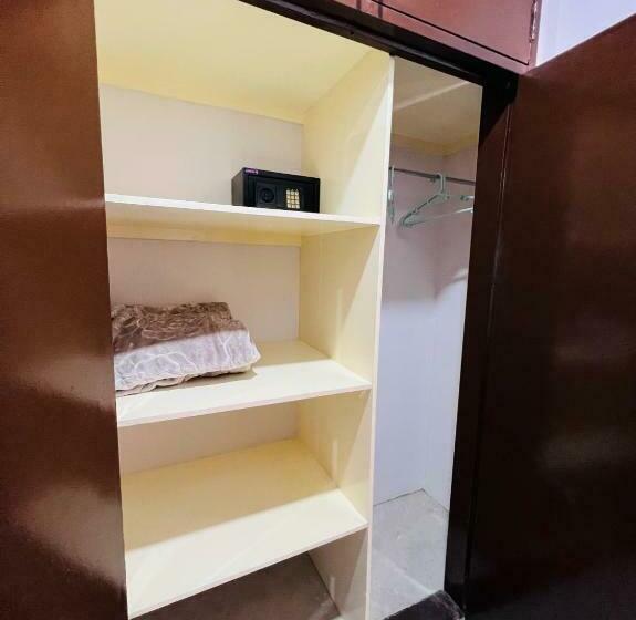 اتاق لوکس, Maun Nest