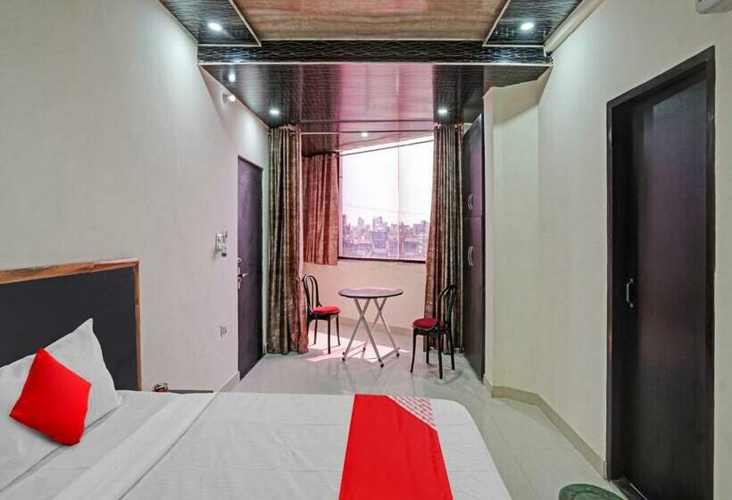 Трехместный Номер Классика, Oyo Flagship 81319  Red Inn