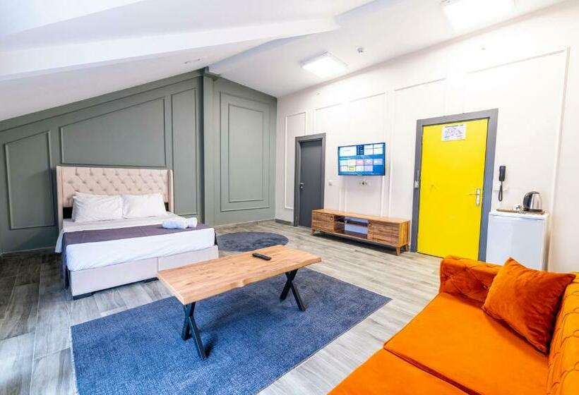 اتاق استاندارد, Royal Luxury Hotels Suites