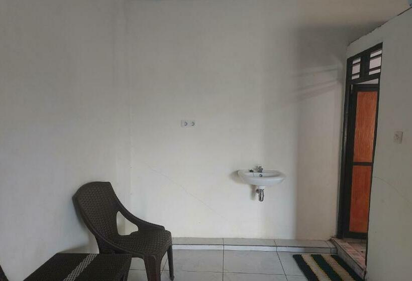 스탠다드 룸, Oyo 92545 Wawi Kadio Homestay