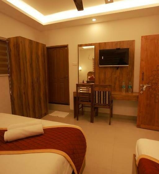 اتاق لوکس, Malavikas Black Beach Resort