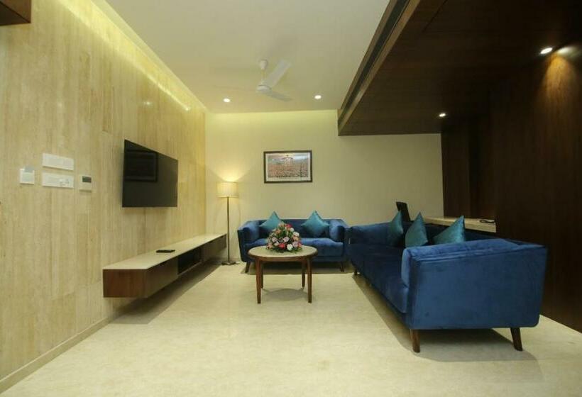 Люкс, The Ocean Pearl Dharmasthala Ujire