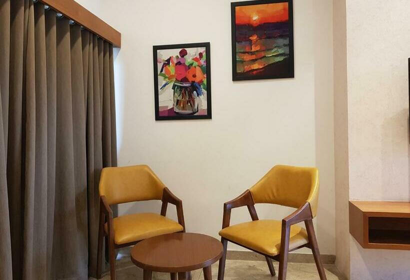 Номер Deluxe с Балконом, Club Heaven Palanpur