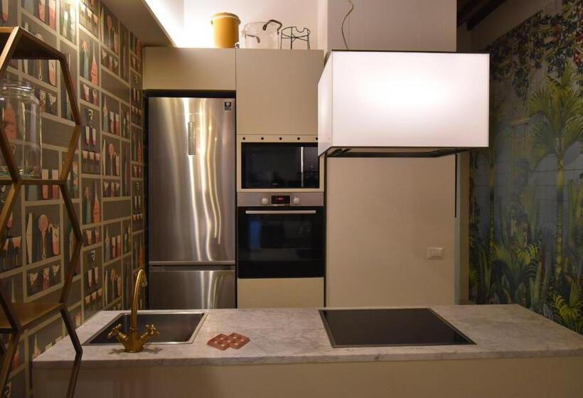 Standard room with outdoor bath, 50mt Dal Duomo   Casa Amasia