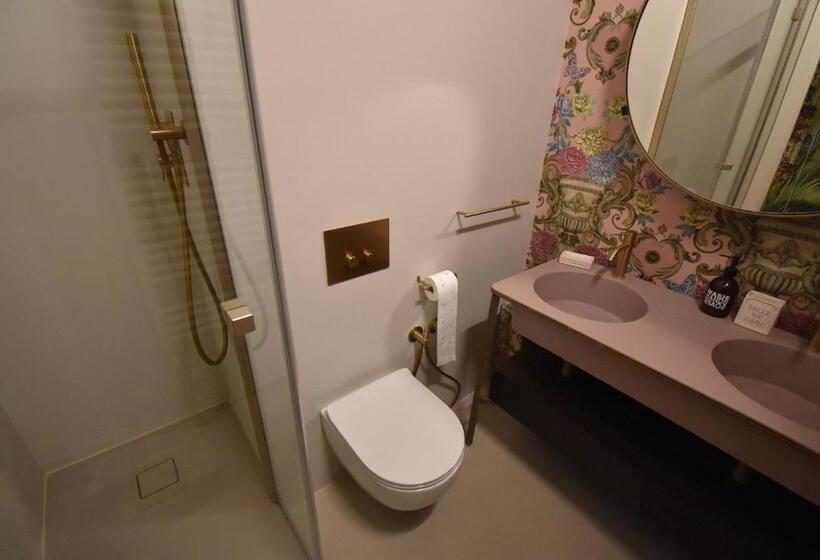 Standard room with outdoor bath, 50mt Dal Duomo   Casa Amasia