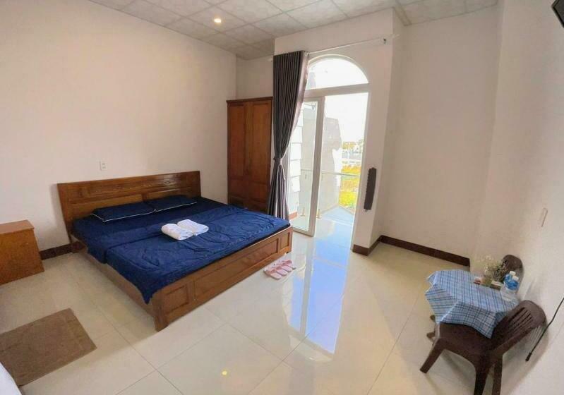 اتاق استاندارد با بالکن و چشم‌انداز دریا, Homestay Hoài Tâm Phan Thiết
