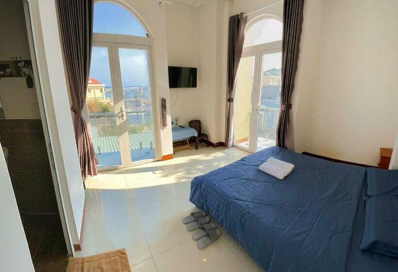 اتاق استاندارد با بالکن و چشم‌انداز دریا, Homestay Hoài Tâm Phan Thiết