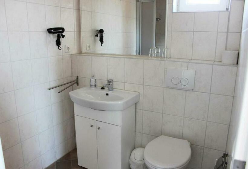 اتاق استاندارد, Pension Am Stadtgraben