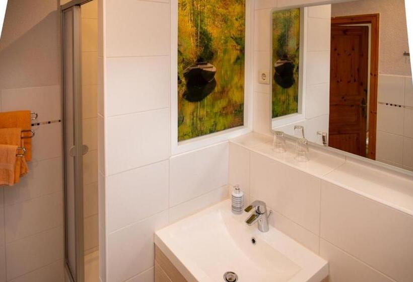 سوییت, Pension Am Stadtgraben
