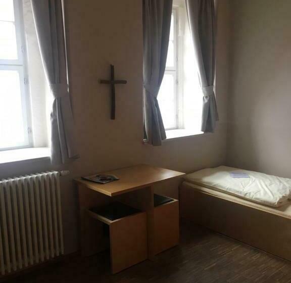 Номер Стандарт, Augustinerkloster Gotha Herberge Ggmbh