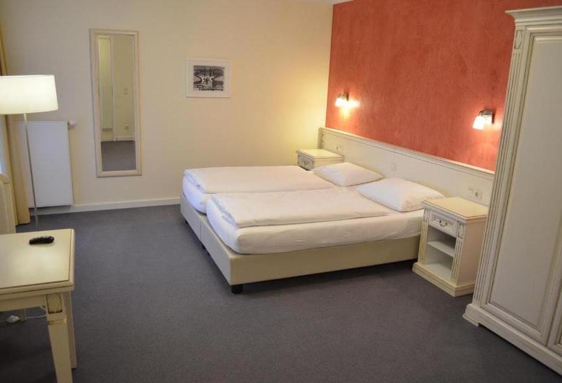Семейный люкс с 2 спальнями и террасой, Pension Bellevue