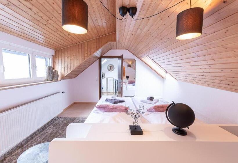 Apartamento 2 Dormitórios, Porta Nigra