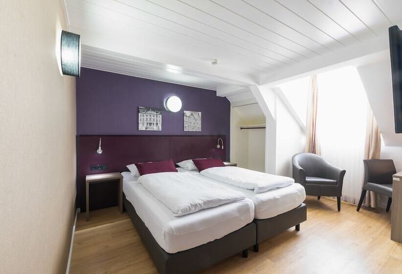 Quarto Comfort, Porta Nigra