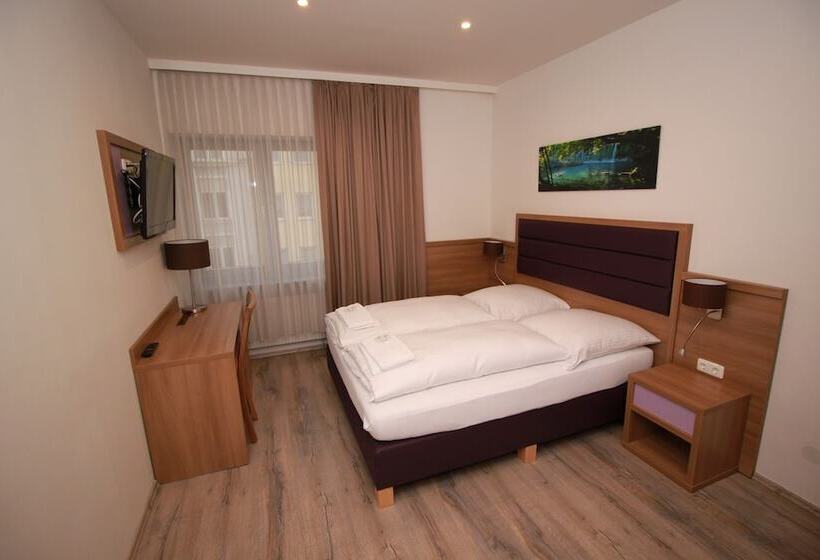 اتاق استاندارد, Slamba Hostel