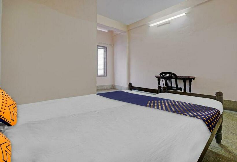 三人经典房间, Spot On Padinjarekara Tourist Home
