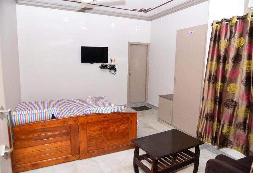 Номер Deluxe, Varsha Residency