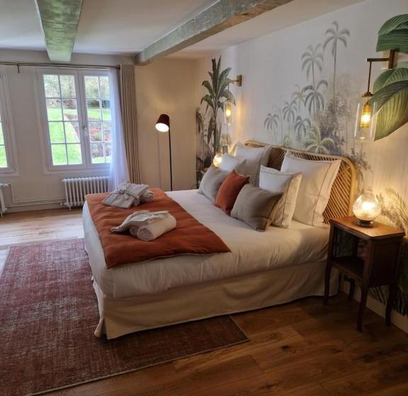 Deluxe room with river view, Au Moulin Saint Nicol   Honfleur
