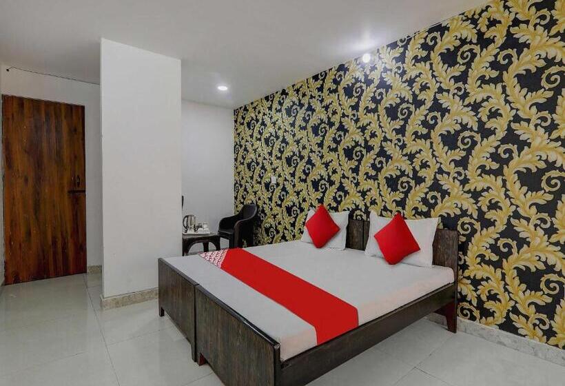 Номер Deluxe, Flagship Ck Inn Near Chaudhary Charan Singh International Airport
