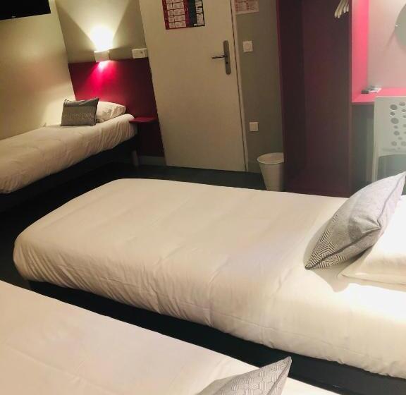 Номер Стандарт Трехместный, Fasthôtel Clermont Ferrand Gerzat