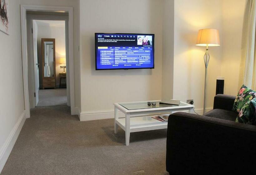 اتاق استاندارد با اتاق نشیمن, Andover House Hotel & Restaurant   Adults Only