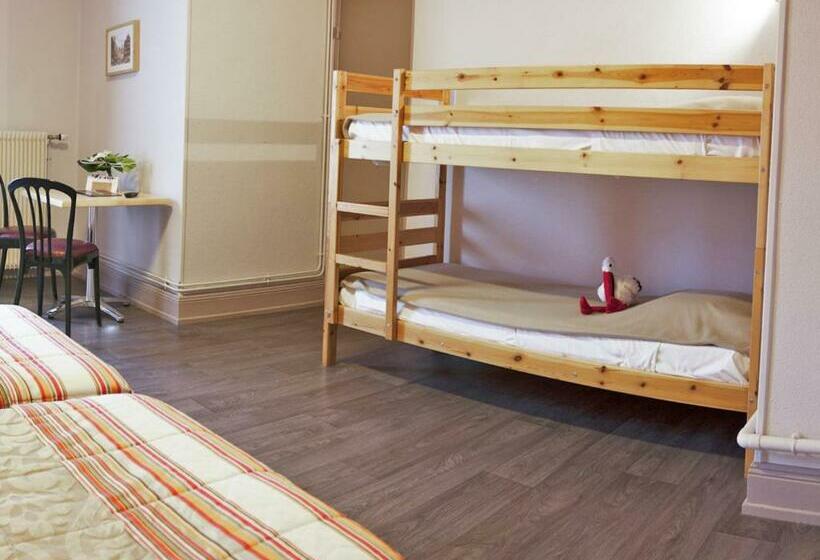 Четырехместный Номер Стандарт, Brit Hotel Grand Hotel Munster