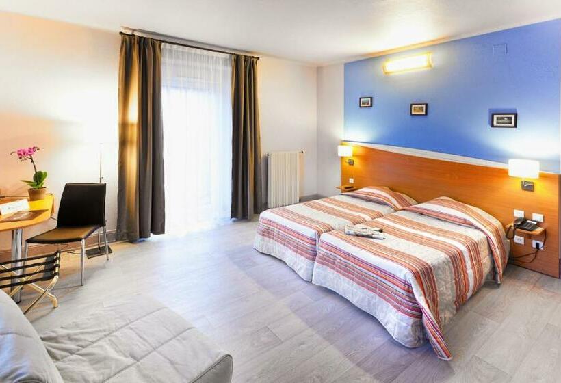 Номер Стандарт Трехместный, Brit Hotel Grand Hotel Munster