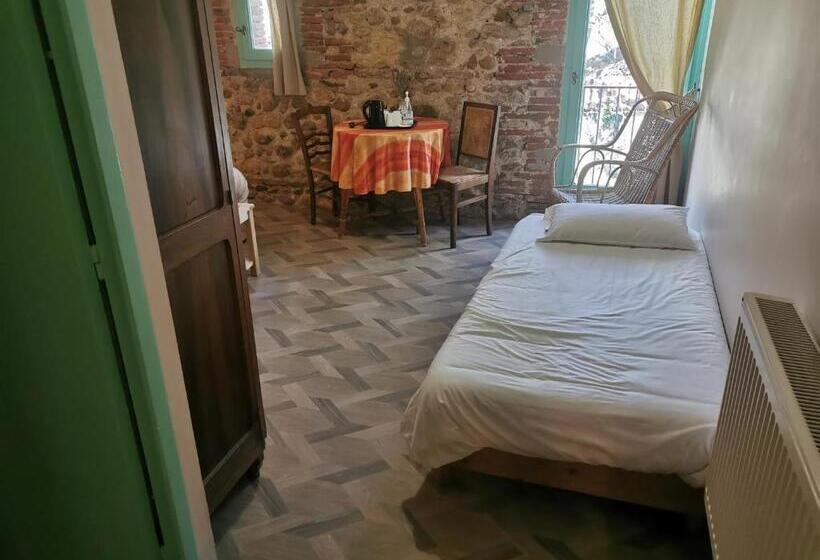 Трехместный Номер Комфорт, Domaine Du Mas Bazan