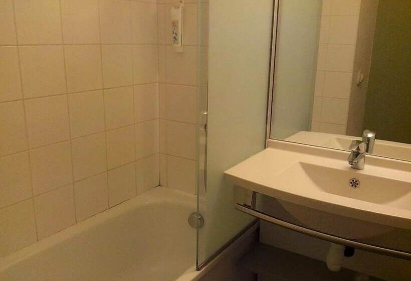 اتاق استاندارد سه نفره, Ibis Budget Poitiers Sud