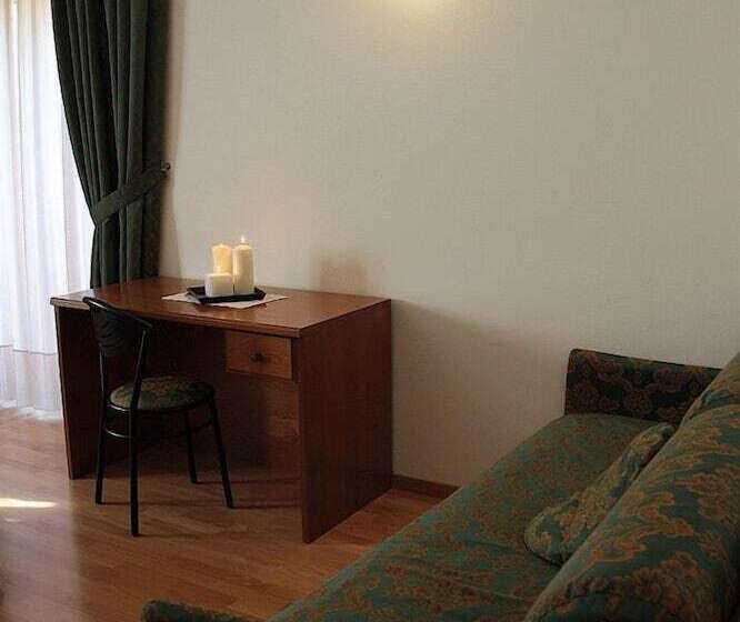 スタンダードトリプルルーム, Albergo Aprica Garni