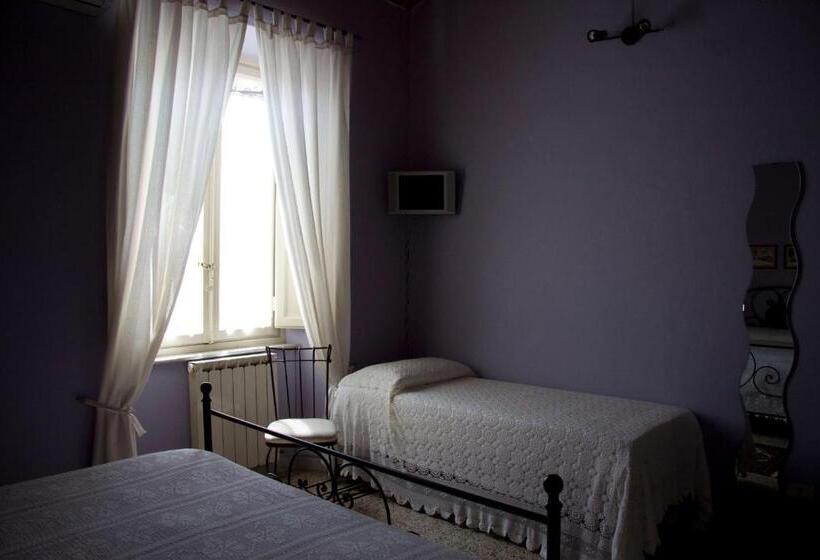 اتاق استاندارد سه نفره, Buonanotte Rooms