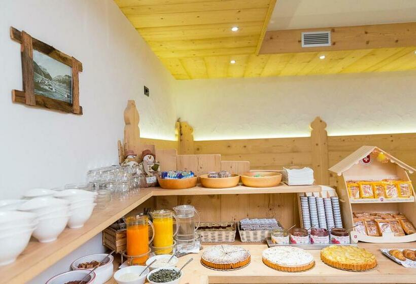Quarto Triplo Estandar, Champagne