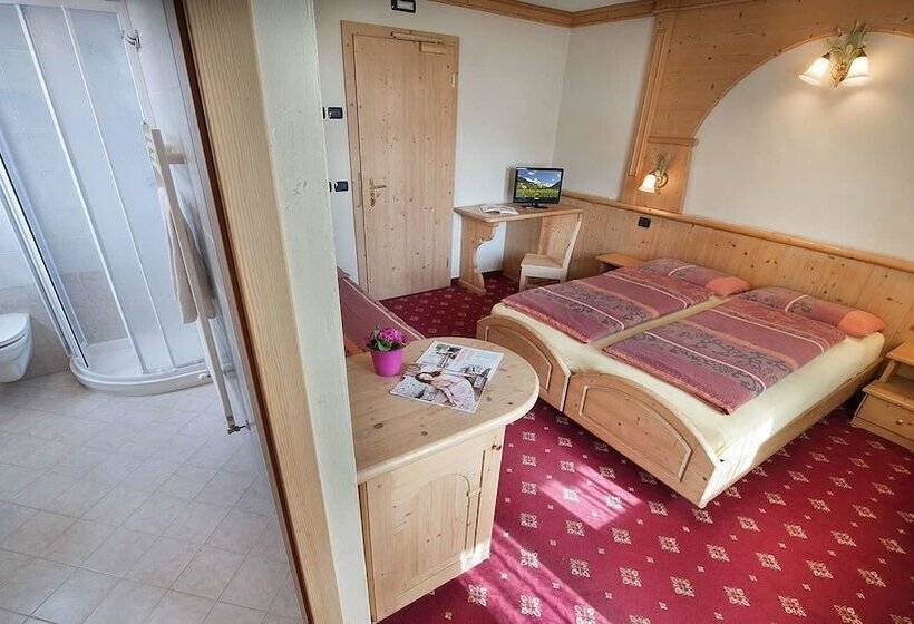 Quarto Triplo Estandar, Champagne