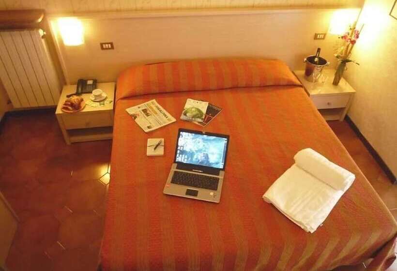 Номер Стандарт Индивидуальный, Montecarlo