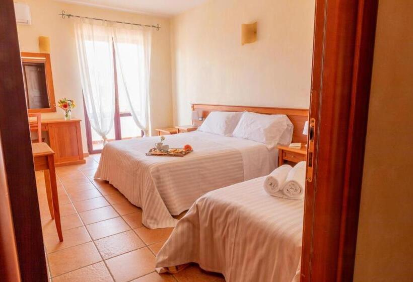 スタンダードトリプルルーム, B&b Puerto Seguro