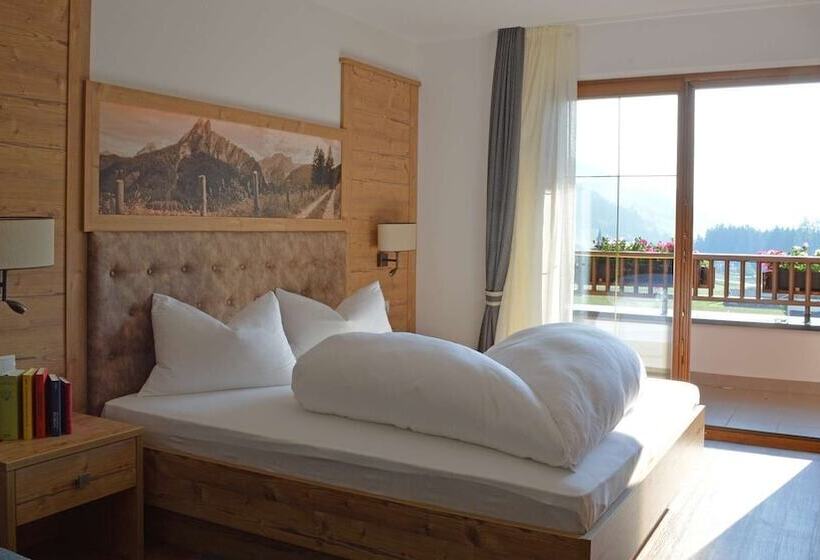 Quarto Superior Vista Montanha, Trenker