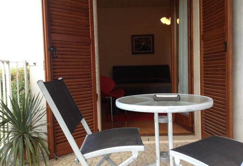 豪华三人间, Villa Gioia Rooms