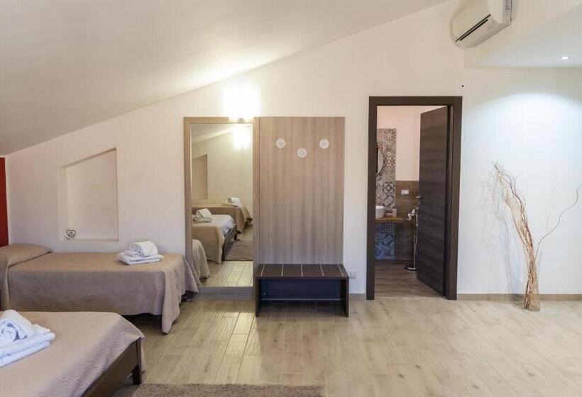 اتاق لوکس چهار تخته, Villa Pollina