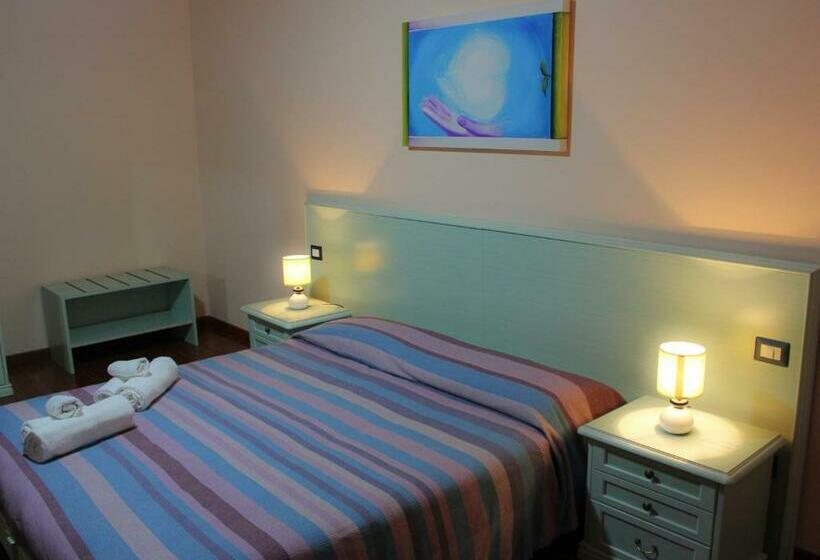 Семейный Номер, Bosa Guest House