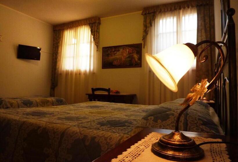 اتاق استاندارد سه نفره, B&b Casale Virgili
