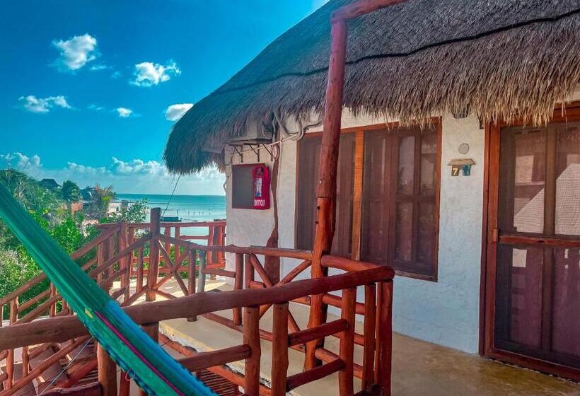 Cameră Familiară cu Vedere Laterală la Mare, Golden Paradise Beach