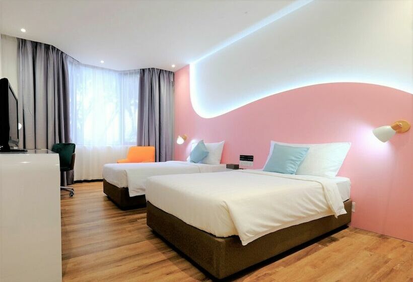 Quarto Deluxe, Kuching Park