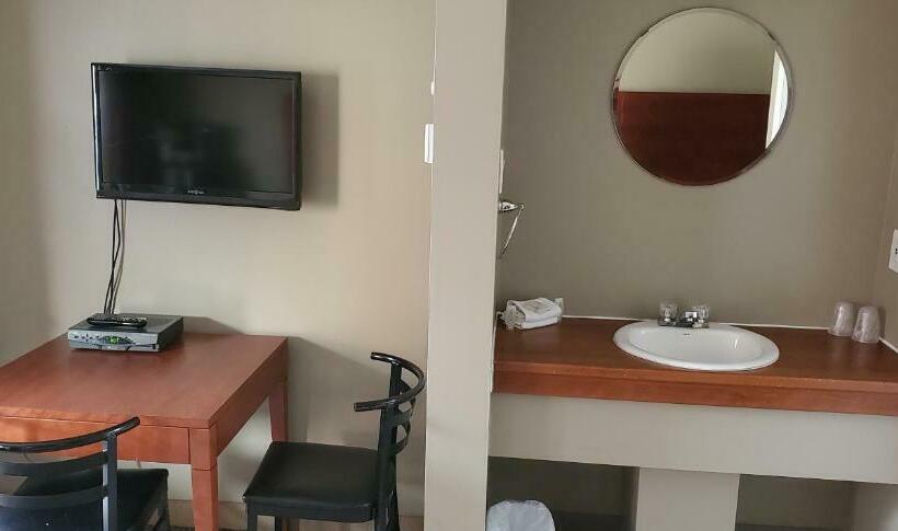 Номер Стандарт, Motel Falcon