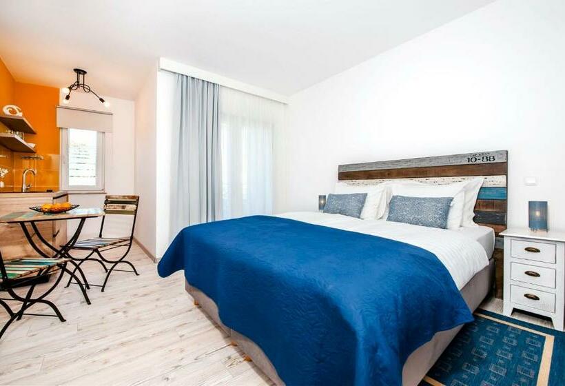 استودیو استاندارد با بالکن, Villa Marea